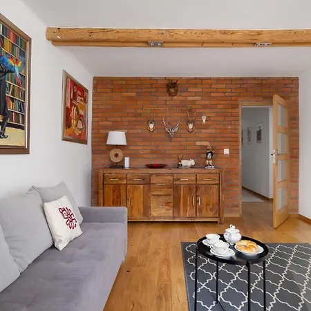 Comfortable Chramcowki In The Centre Of By Renters *