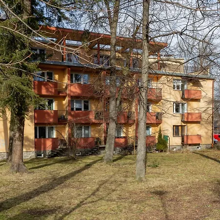 Comfortable Chramcowki In The Centre Of By Renters Apartment